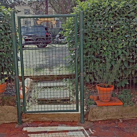 La Piccola Oasi Con Parcheggio Apartment Florence Exterior photo