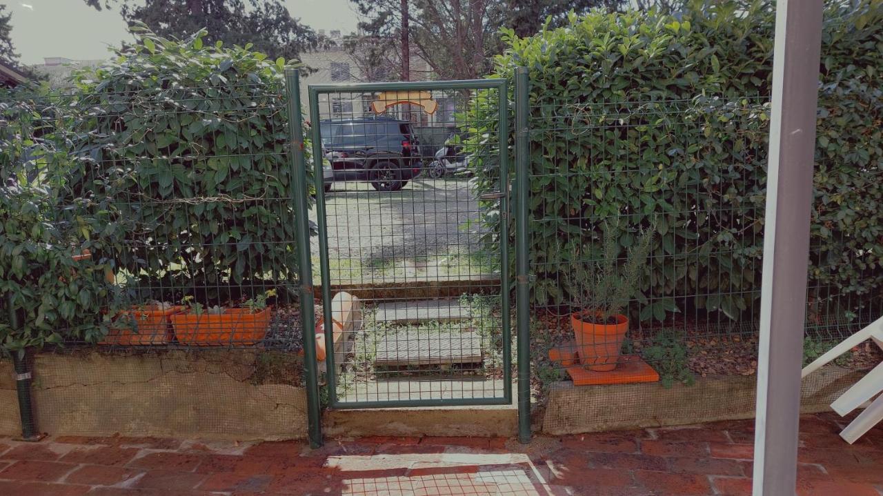 La Piccola Oasi Con Parcheggio Apartment Florence Exterior photo
